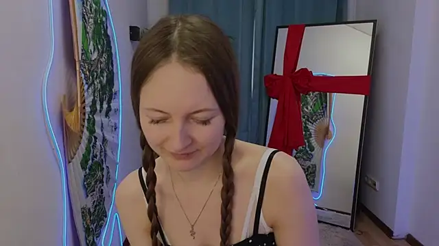 freya nilsson online show from January 23, 12:30 pm