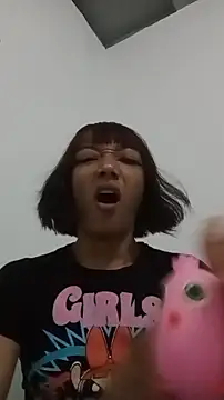 Snapshot of Karmakuro chatting on June 11, 3:48 am Karmakuro online show from June 11, 3:48 am