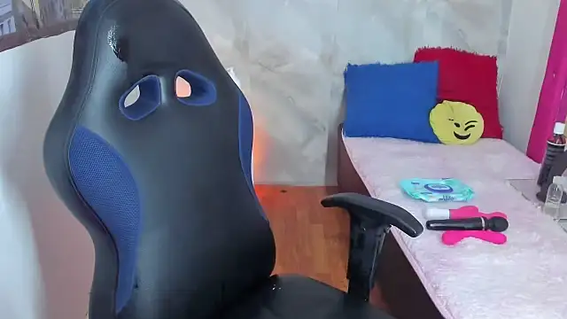 Lunastar02 online show from March 14, 4:23 pm