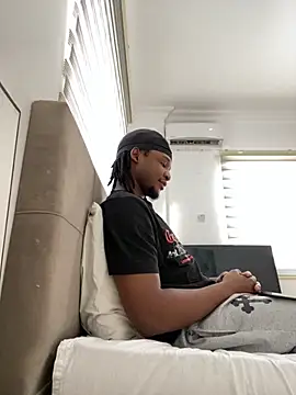 Snapshot of finefinance chatting on October 5, 5:28 am finefinance online show from October 5, 5:28 am