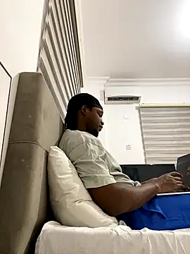 Snapshot of finefinance chatting on October 10, 7:02 pm finefinance online show from October 10, 7:02 pm