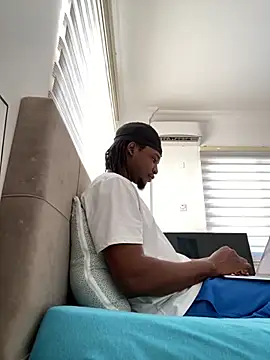 Snapshot of finefinance chatting on October 18, 5:43 am finefinance online show from October 18, 5:43 am