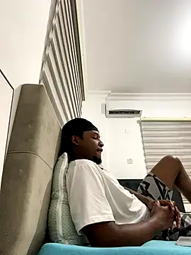 Snapshot of finefinance chatting on October 18, 5:46 pm finefinance online show from October 18, 5:46 pm