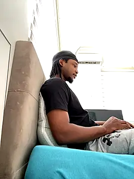 Snapshot of finefinance chatting on October 27, 6:28 am finefinance online show from October 27, 6:28 am