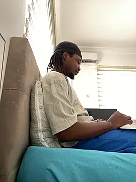 Snapshot of finefinance chatting on October 28, 6:17 am finefinance online show from October 28, 6:17 am