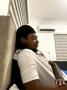 Snapshot of finefinance chatting on October 31, 6:31 pm finefinance online show from October 31, 6:31 pm