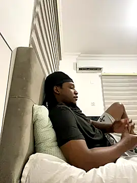 finefinance online show from November 5, 6:30 pm