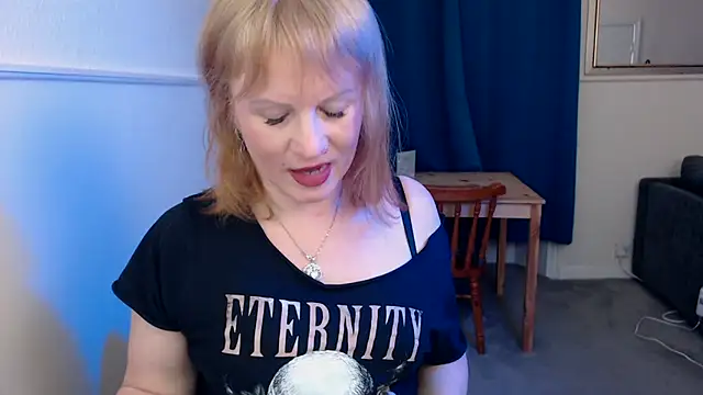 Snapshot of Scotty_Hottie chatting on April 4, 10:07 pm Scotty Hottie online show from April 4, 10:07 pm
