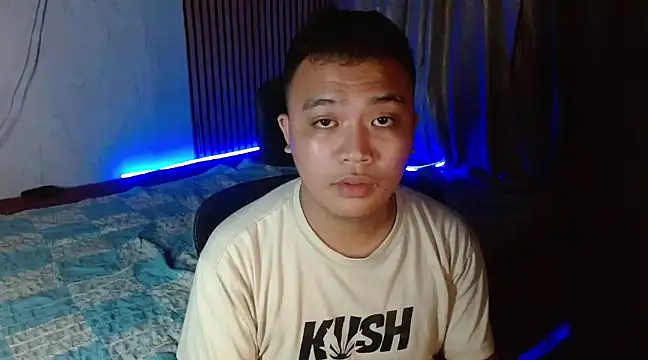 Snapshot of xsweetasian69x chatting on January 13, 5:02 pm xsweetasian69x online show from January 13, 5:02 pm