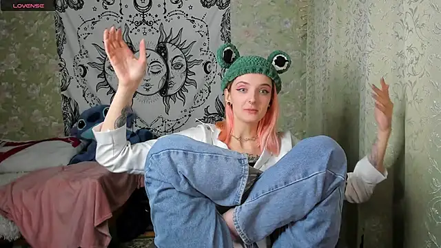 Snapshot of Cutie_Adelia chatting on January 14, 10:02 pm Cutie Adelia online show from January 14, 10:02 pm