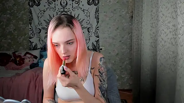 Snapshot of Cutie_Adelia chatting on February 10, 1:44 pm Cutie Adelia online show from February 10, 1:44 pm