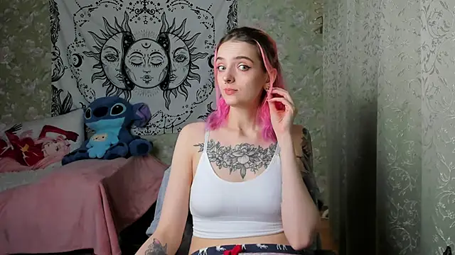 Snapshot of Cutie_Adelia chatting on March 14, 1:13 pm Cutie Adelia online show from March 14, 1:13 pm