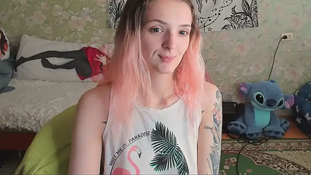 Snapshot of Cutie_Adelia chatting on September 21, 9:33 am Cutie Adelia online show from September 21, 9:33 am