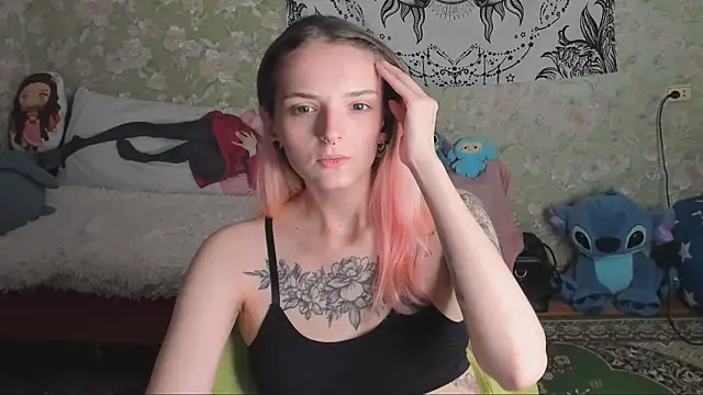 Snapshot of Cutie_Adelia chatting on September 28, 9:58 am Cutie Adelia online show from September 28, 9:58 am