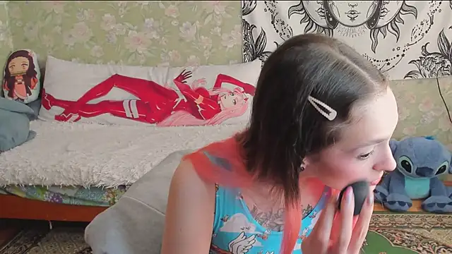 Snapshot of Cutie_Adelia chatting on March 25, 11:38 am Cutie Adelia online show from March 25, 11:38 am