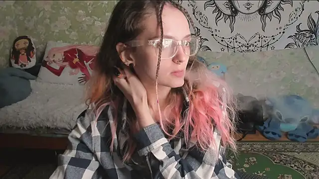 Snapshot of Cutie_Adelia chatting on May 12, 12:46 pm Cutie Adelia online show from May 12, 12:46 pm