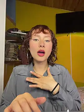 Snapshot of bellaa-w chatting on July 29, 3:04 am bellaa-w online show from July 29, 3:04 am