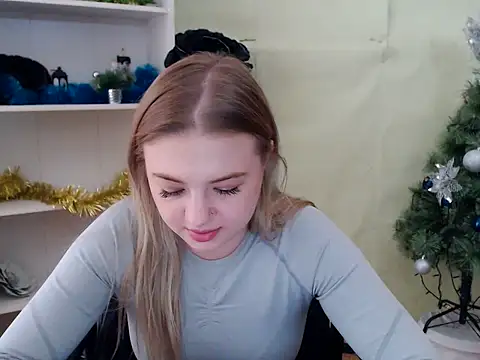 CrazyGloria online show from December 5, 9:28 am