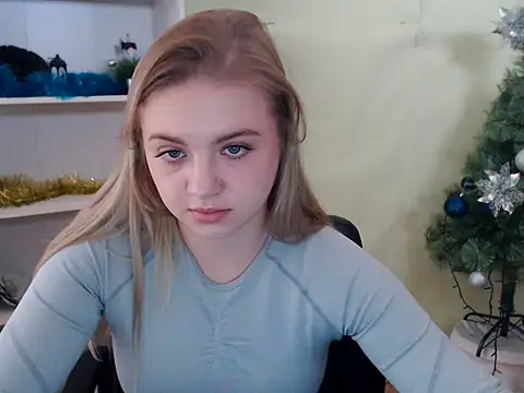 CrazyGloria online show from December 23, 9:27 am