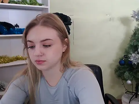 CrazyGloria online show from January 12, 5:56 am