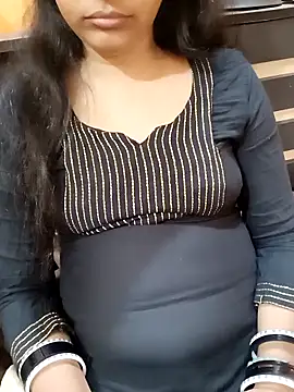 Snapshot of Diya_143 chatting on February 27, 7:55 am Diya 143 online show from February 27, 7:55 am