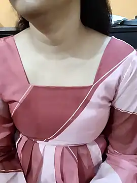 Snapshot of Diya_143 chatting on March 10, 3:09 pm Diya 143 online show from March 10, 3:09 pm