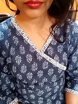 Snapshot of Diya_143 chatting on March 21, 8:17 am Diya 143 online show from March 21, 8:17 am