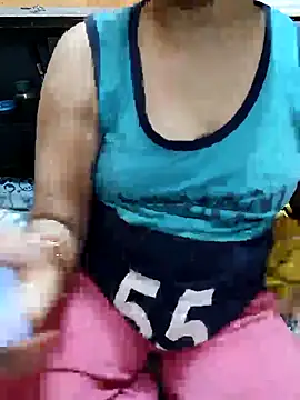 Snapshot of Diya_143 chatting on October 18, 5:35 pm Diya 143 online show from October 18, 5:35 pm