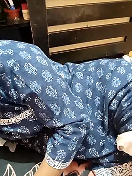 Snapshot of Diya_143 chatting on October 19, 5:57 pm Diya 143 online show from October 19, 5:57 pm