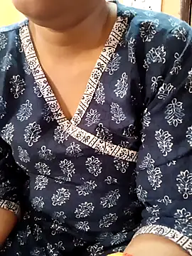 Snapshot of Diya_143 chatting on October 25, 5:48 am Diya 143 online show from October 25, 5:48 am