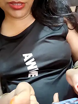 Snapshot of Diya_143 chatting on October 30, 7:54 am Diya 143 online show from October 30, 7:54 am