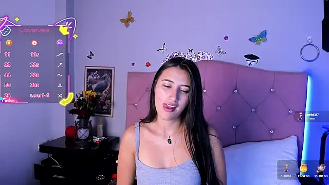 Snapshot of brenda_moris01 chatting on October 11, 9:24 pm brenda moris01 online show from October 11, 9:24 pm