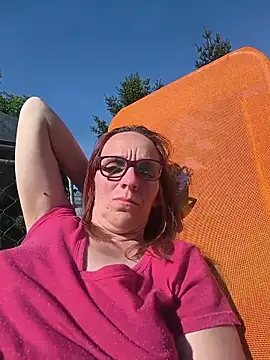 Dettybitch40 online show from April 27, 2:15 pm