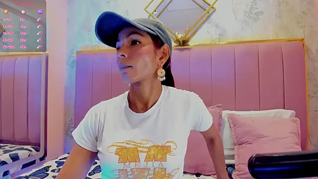 HannaPetit online show from May 9, 6:57 pm
