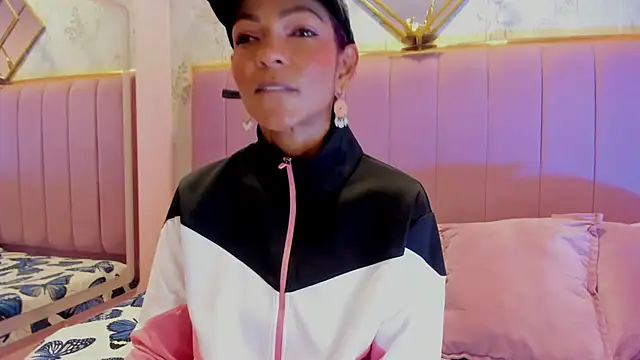 HannaPetit online show from May 10, 11:37 am