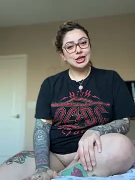 nativepumpkin95 online show from December 10, 11:08 pm