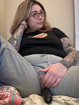 nativepumpkin95 online show from December 15, 4:07 am