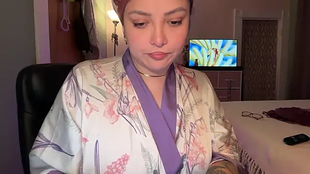 nativepumpkin95 online show from May 10, 4:28 am