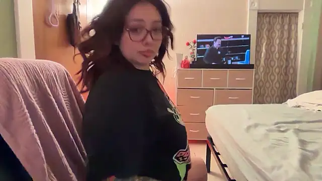 nativepumpkin95 online show from May 18, 7:36 am