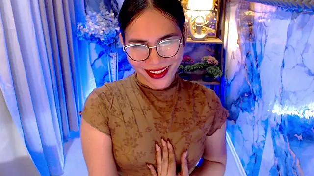 Snapshot of Asian_flabby chatting on June 27, 6:35 pm Asian flabby online show from June 27, 6:35 pm