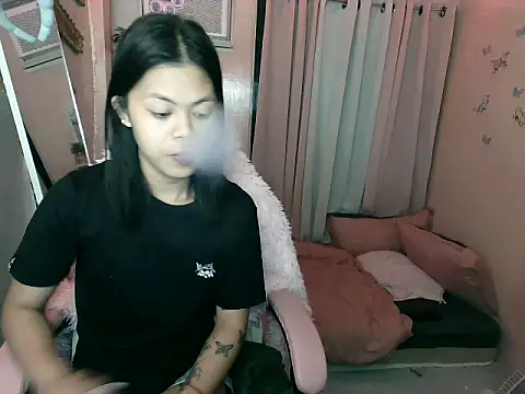 Snapshot of young_salsalita chatting on October 16, 1:12 pm young salsalita online show from October 16, 1:12 pm