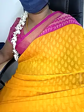 Snapshot of Tamil-hotwife chatting on February 18, 12:48 am Tamil-hotwife online show from February 18, 12:48 am