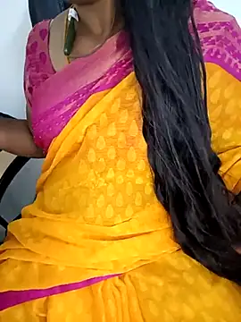 Snapshot of Tamil-hotwife chatting on February 18, 4:04 am Tamil-hotwife online show from February 18, 4:04 am