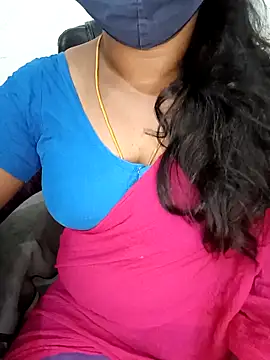 Snapshot of Tamil-hotwife chatting on April 21, 5:03 am Tamil-hotwife online show from April 21, 5:03 am