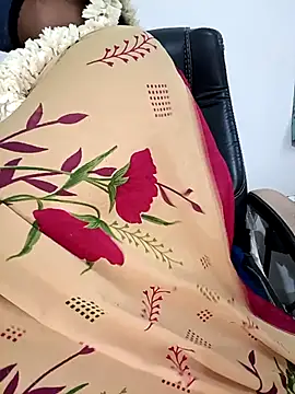 Snapshot of Tamil-hotwife chatting on April 26, 5:10 pm Tamil-hotwife online show from April 26, 5:10 pm