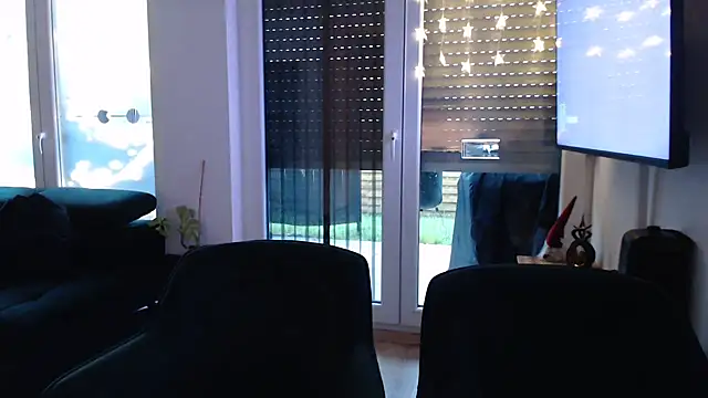 Snapshot of Hot_Ann52 chatting on December 2, 8:19 am Hot Ann52 online show from December 2, 8:19 am