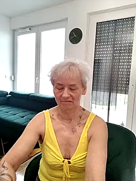 Snapshot of Hot_Ann52 chatting on March 17, 9:44 am Hot Ann52 online show from March 17, 9:44 am