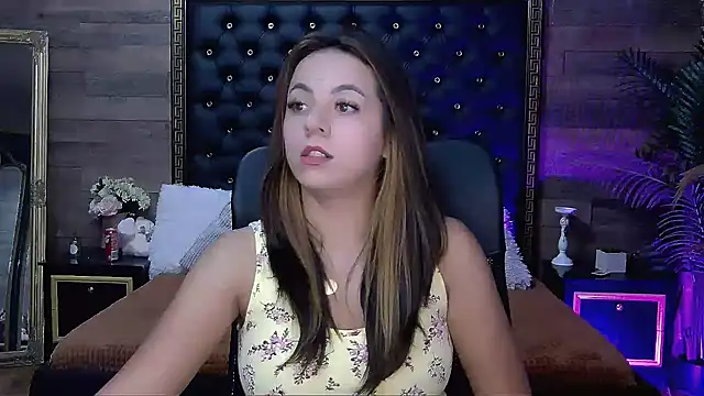 PlayfulElla online show from October 2, 8:10 am