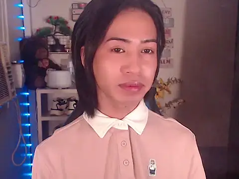 Snapshot of Lemonadexxx chatting on February 9, 8:18 am Lemonadexxx online show from February 9, 8:18 am