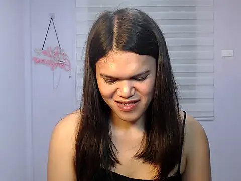 Snapshot of Miss_Ivanawolf chatting on November 18, 12:20 pm Miss Ivanawolf online show from November 18, 12:20 pm